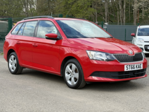 2016 Skoda Fabia 1.2 Tsi Se Estate 5dr Petrol Manual Euro 6 (s/s) (90 Ps) in Red — image 3