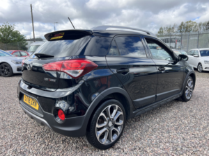2018 Hyundai I20 1.0 I20 Active 1.0t 100ps My17 in Black — image 2