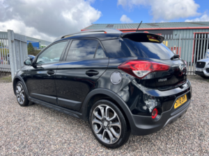 2018 Hyundai I20 1.0 I20 Active 1.0t 100ps My17 in Black — image 4