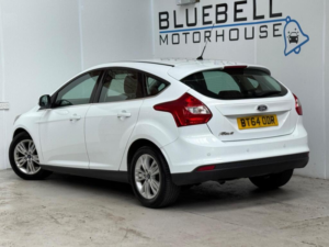 2015 Ford Focus 1.6 Tdci Titanium Navigator Euro 5 (s/s) 5dr in White — image 4