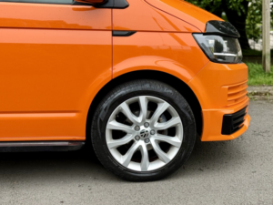 2017 Volkswagen Transporter 2.0 Tdi*150 Dsg*20”alloy-Dab-Ac-Cruise-Spoiler-Fsh*superb Looks* in Orange — image 5
