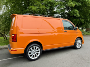 2017 Volkswagen Transporter 2.0 Tdi*150 Dsg*20”alloy-Dab-Ac-Cruise-Spoiler-Fsh*superb Looks* in Orange — image 6