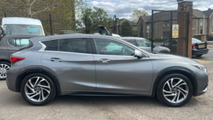 2016 Infiniti Q30 1.5d Premium Hatchback 5dr Diesel Manual Euro 6 (s/s) (109 Ps) in Grey — image 3