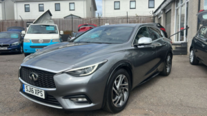 2016 Infiniti Q30 1.5d Premium Hatchback 5dr Diesel Manual Euro 6 (s/s) (109 Ps) in Grey — image 4