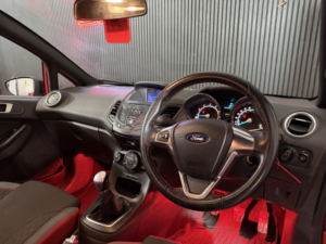2017 Ford Fiesta 1.0 T Ecoboost St-Line in Red — image 4