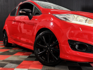 2017 Ford Fiesta 1.0 T Ecoboost St-Line in Red — image 5