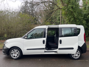 2017 Fiat Doblo 1.6 Doblo Maxi Combi N1 1.6 Multijet Ii 105hp Active in White — image 6
