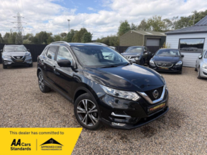 2020 Nissan Qashqai 1.3 Dig-T N-Connecta Euro 6 (s/s) 5dr in Black — image 1