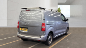 2022 Peugeot Expert 2.0 Bluehdi 1400 Professional Premium in Grey — image 3