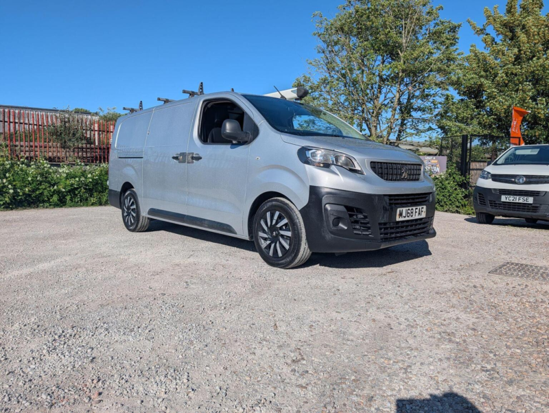 2018 Peugeot Expert 2.0 Bluehdi 1400 Professional Long Panel Van Lwb Euro 6 (s/s) 6dr in Silver — image 1
