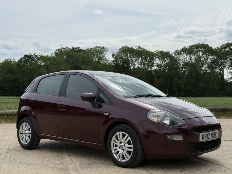 2012 Fiat Punto 1.4 Punto 1.4 8v Mta Easy 5dr in Red — image 1