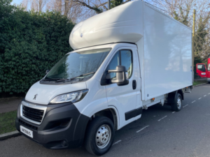 2023 Peugeot Boxer 2.2 Bluehdi 335 Built For Business Luton Van in White — image 3