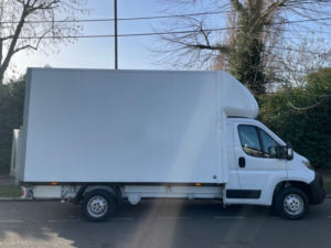 2023 Peugeot Boxer 2.2 Bluehdi 335 Built For Business Luton Van in White — image 5