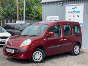 2011 Renault Kangoo 1.5 Dci Expression Euro 5 5dr in Red — image 2