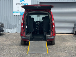2011 Renault Kangoo 1.5 Dci Expression Euro 5 5dr in Red — image 3