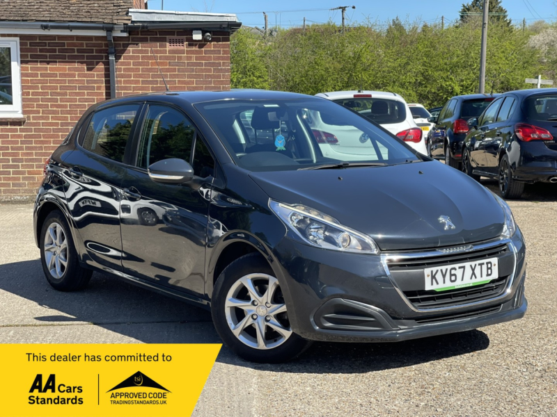 2017 Peugeot 208 1.2 Puretech Active in Grey — image 1