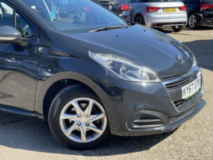 2017 Peugeot 208 1.2 Puretech Active in Grey — image 3