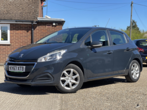 2017 Peugeot 208 1.2 Puretech Active in Grey — image 5