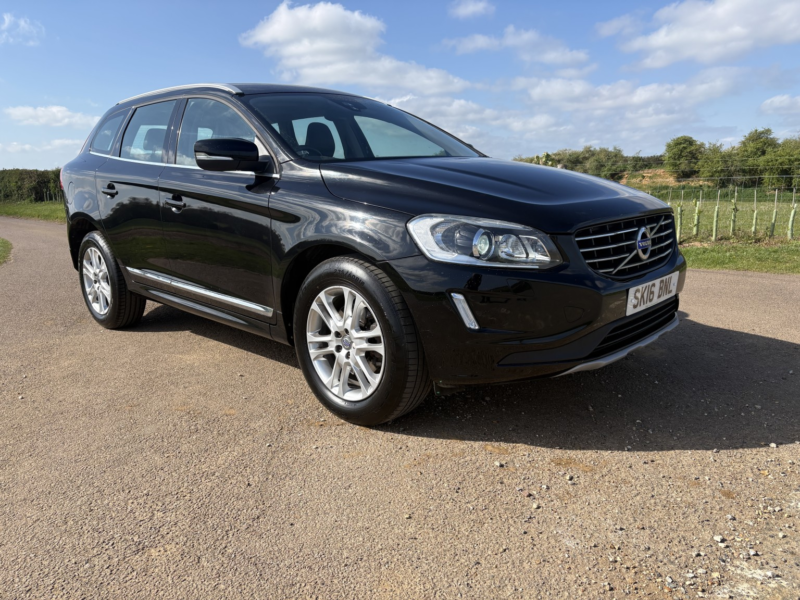 2016 Volvo Xc60 2.4 Se Lux Nav D5 AWD in Black — image 1