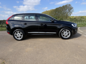 2016 Volvo Xc60 2.4 Se Lux Nav D5 AWD in Black — image 2