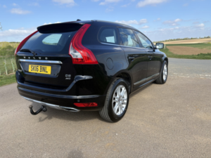 2016 Volvo Xc60 2.4 Se Lux Nav D5 AWD in Black — image 4