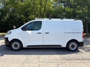 2021 Peugeot Expert 1.5 Bluehdi 1000 Professional Standard Panel Van Mwb Euro 6 (s/s) 6dr in White — image 4