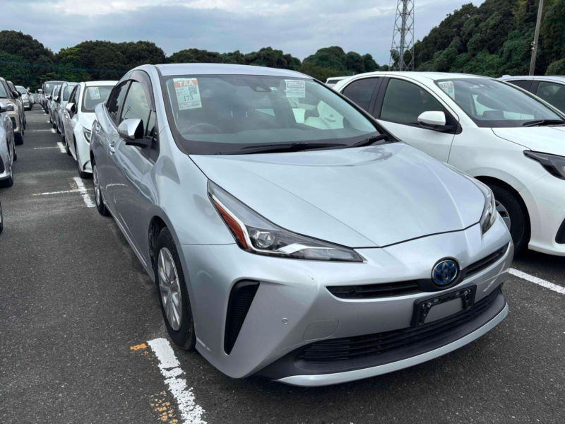 2022 Toyota Prius 1.8 Vvt-H Business Edition CVT Euro 6 (s/s) 5dr in Other — image 1