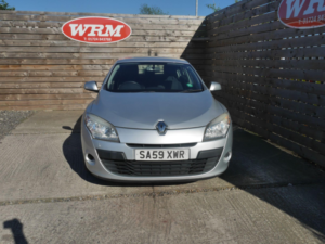 2010 Renault Megane 1.6 16v Expression Hatchback 5dr Petrol Manual Euro 4 (100 Ps) in Silver — image 4