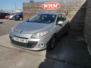 2010 Renault Megane 1.6 16v Expression Hatchback 5dr Petrol Manual Euro 4 (100 Ps) in Silver — image 5