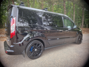 2022 Ford Transit Connect 1.5 Transit Connect Trend Dciv Lwb 240 L2 1.5l Ecoblue 120ps Fwd 6-Speed Manual in Black — image 4