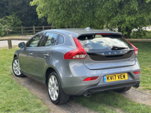 2017 Volvo V40 2.0 Inscription D3 in Grey — image 3