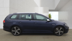 2016 Volkswagen Golf 2.0 Tsi Bluemotion Tech R,300 4m DSG Estate,fsh in Blue — image 6
