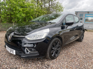 2017 Renault Clio 1.5 Dci Dynamique S Nav Euro 6 (s/s) 5dr in Black — image 2
