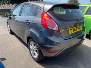2017 Ford Fiesta 1.25 Zetec Hatchback 5dr Petrol Manual Euro 6 (82 Ps) in Grey — image 4