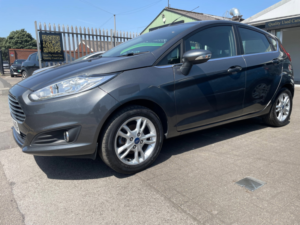2017 Ford Fiesta 1.25 Zetec Hatchback 5dr Petrol Manual Euro 6 (82 Ps) in Grey — image 6