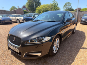 2014 Jaguar Xf 2.2d R-Sport Auto Euro 5 (s/s) 4dr in Black — image 4