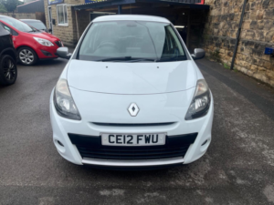 2012 Renault Clio 1.2 Dynamique Tomtom Euro 5 5dr in White — image 2