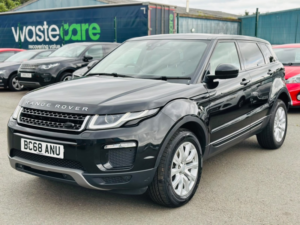 2019 Land Rover Range Rover Evoque 2.0 Td4 Se Tech in Black — image 6
