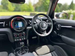 2019 MINI Hatch 1.5 Cooper Sport Steptronic Euro 6 (s/s) 5dr in Orange — image 3