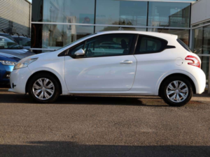 2013 Peugeot 208 1.2 Vti Access+ in White — image 3