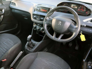 2013 Peugeot 208 1.2 Vti Access+ in White — image 5