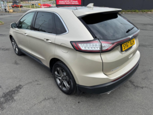 2017 Ford Edge 2.0 Tdci Titanium Powershift AWD Euro 6 (s/s) 5dr in Gold — image 2
