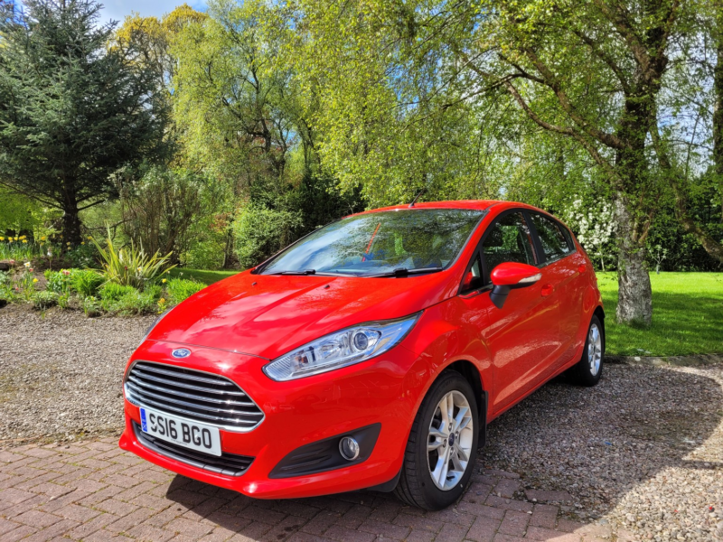 2016 Ford Fiesta 1.0 T Ecoboost Zetec in Red — image 1
