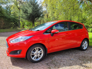 2016 Ford Fiesta 1.0 T Ecoboost Zetec in Red — image 4