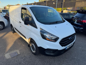 2018 Ford Transit Custom 2.0 300 Ecoblue L1 H1 Euro 6 5dr in White — image 5