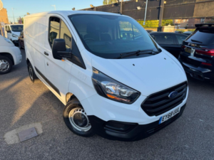2018 Ford Transit Custom 2.0 300 Ecoblue L1 H1 Euro 6 5dr in White — image 6