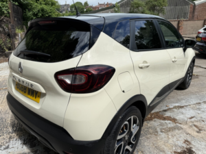 2018 Renault Captur 1.5 Iconic Dci 90 My18 in White — image 4
