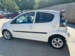 2014 Citroen C1 1.0i Platinum Euro 5 5dr in White — image 4