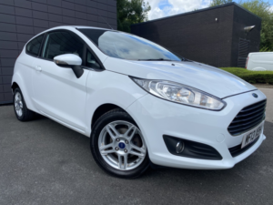 2013 Ford Fiesta 1.25 Zetec in White — image 2