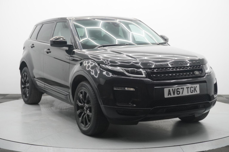 2017 Land Rover Range Rover Evoque 2.0 Td4 Se Tech Auto 4WD Euro 6 (s/s) 5dr in Black — image 1